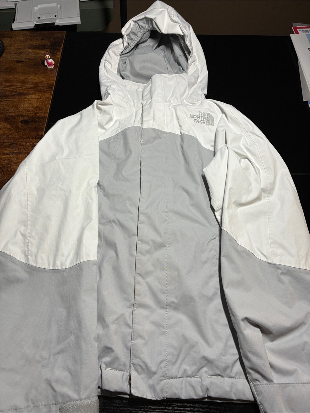 The North Face Kids Hooded Two-Tone White & Light Gray Rain Jacket